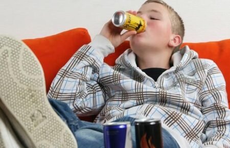 Teenagers consuming energy drinks during study and late-night routines in India