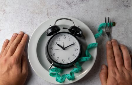intermittent fasting clock food plate diet concept india