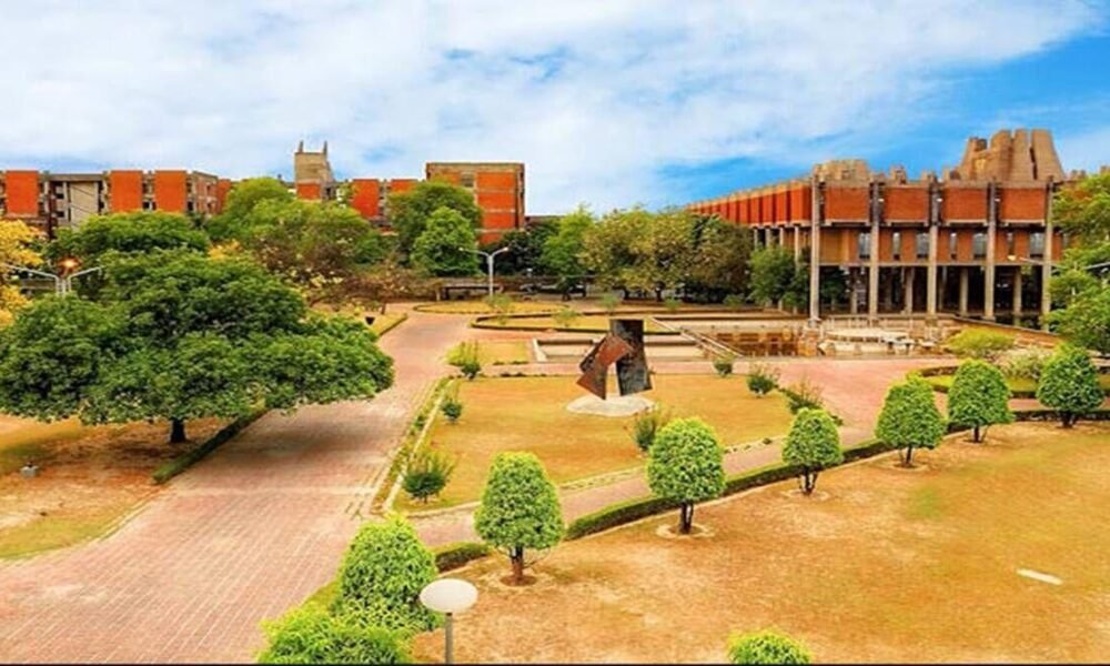 Healthcare experts participating in a conference on urban healthcare at IIT Kanpur.